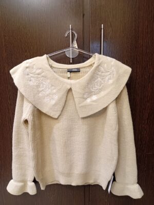 Sweater flores bordadas