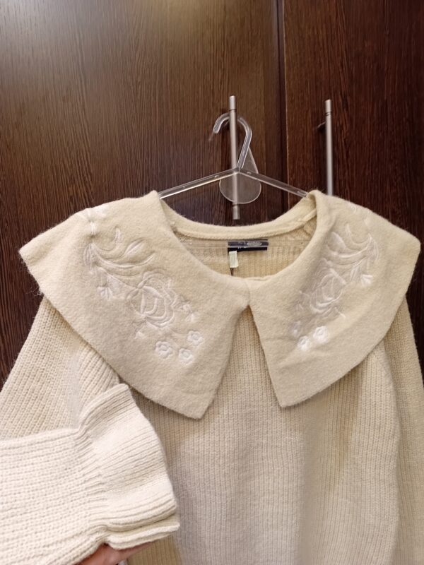 Sweater flores bordadas