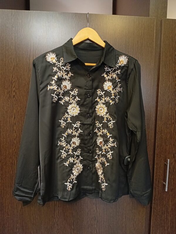 Camisa Bordada con Lentejuelas
