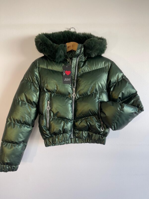 Campera de abrigo corta metalizada