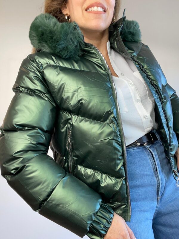 Campera de abrigo corta metalizada