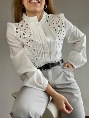 Camisa Broderie cuello mao