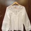 Blusa con puntilla