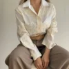 Camisa con apliques
