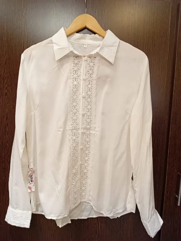Camisa detalle puntilla