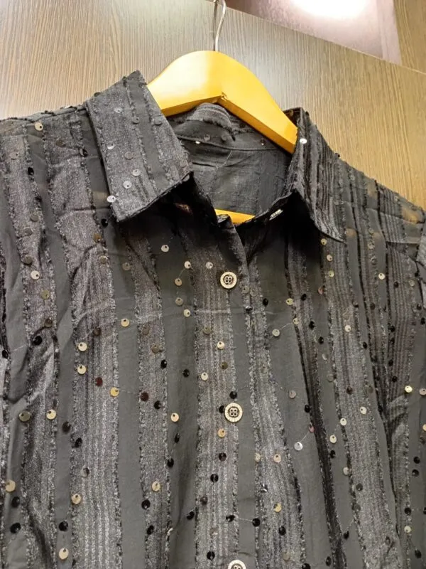 Camisa tul con lentejuelas