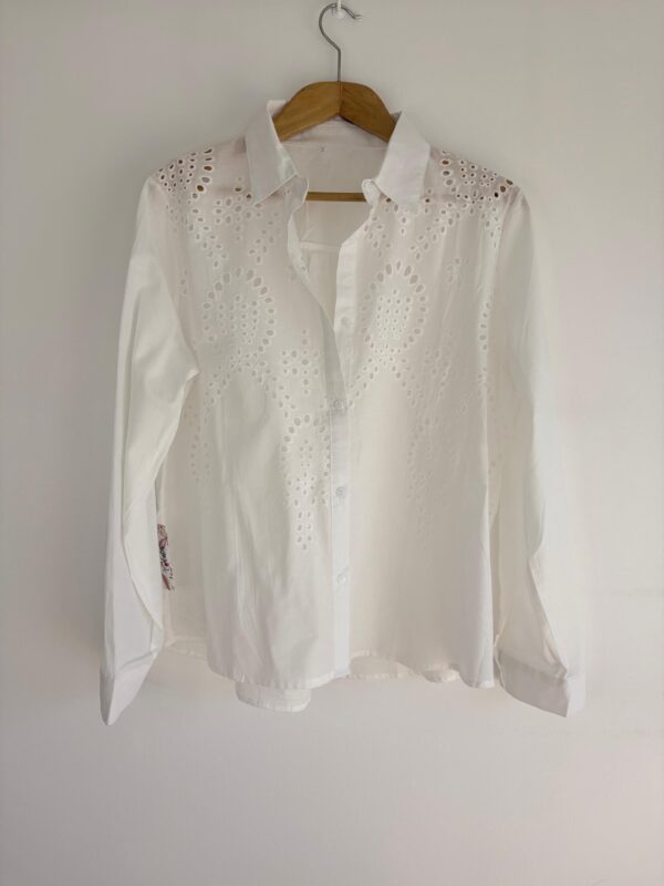 WhatsApp Image 2026-03-10 at 13.40.12 4 Camisa Broderie Talles Grandes