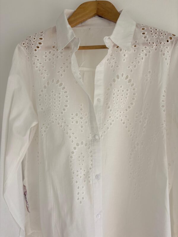 WhatsApp Image 2026-03-10 at 13.40.20 5 Camisa Broderie Talles Grandes