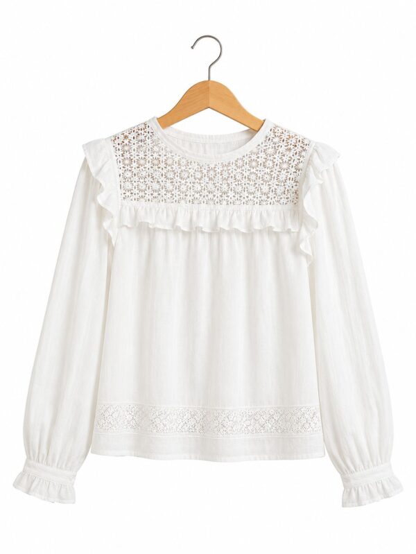 Blusa lino volados combinada con guipur