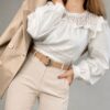Blusa lino volados combinada con guipur
