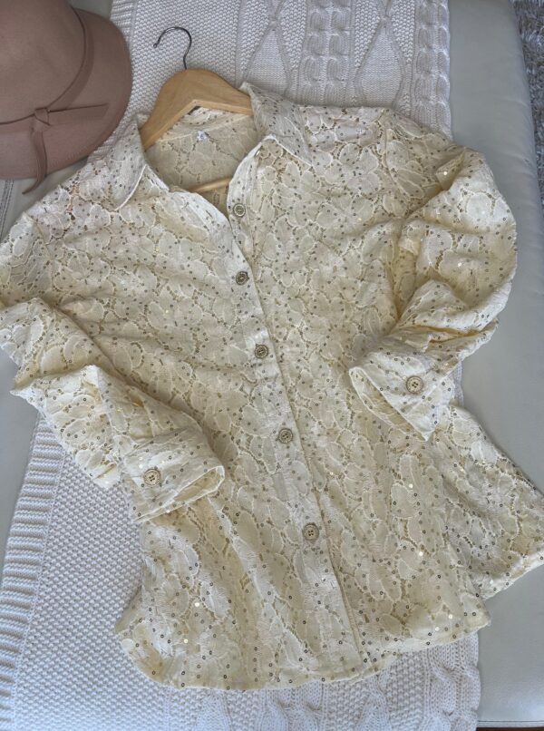 Camisa de tul con lentejuelas