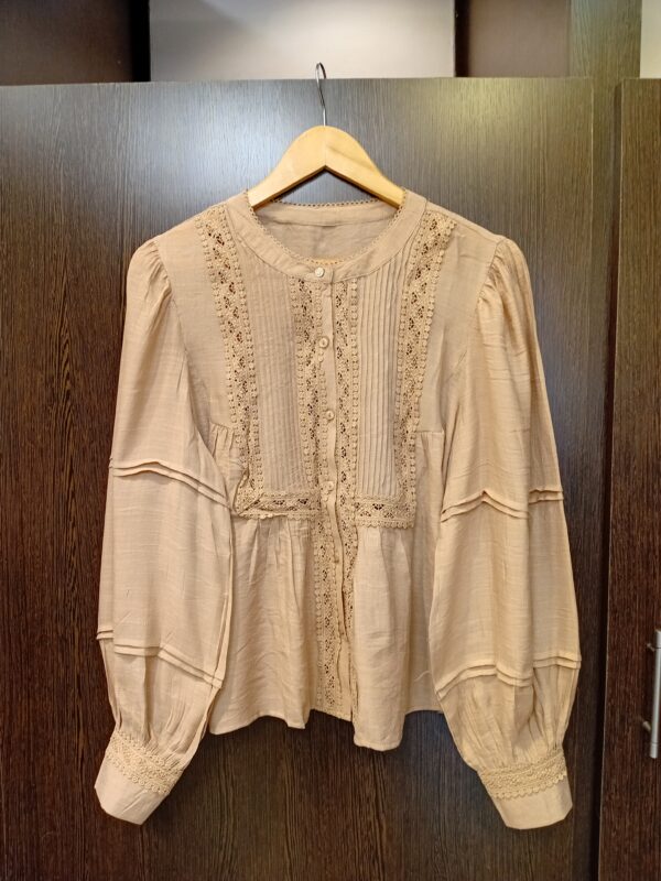 Blusa Manga Globo con Puntilla
