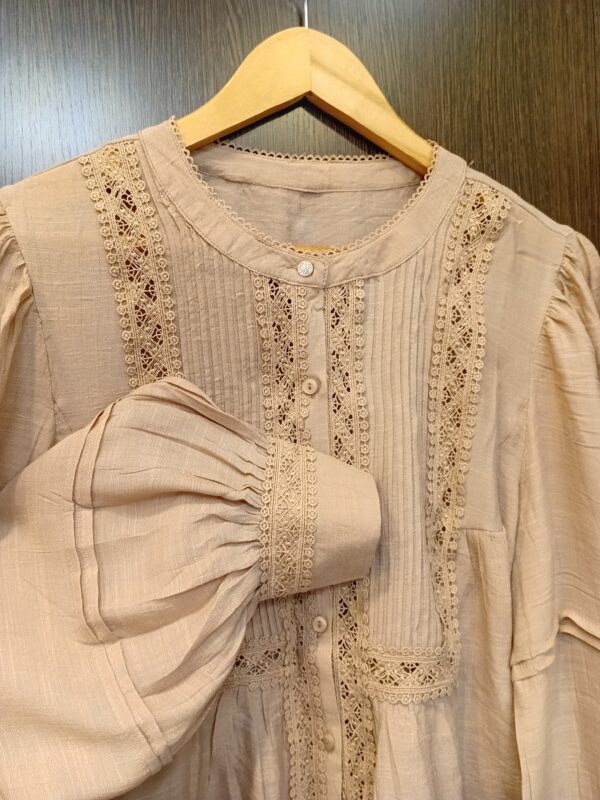 Blusa Manga Globo con Puntilla