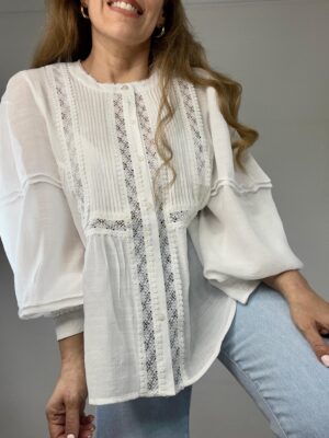 46fdd316-3e10-440a-ba0c-7fef353eecc9 1 Blusa Manga Globo con Puntilla