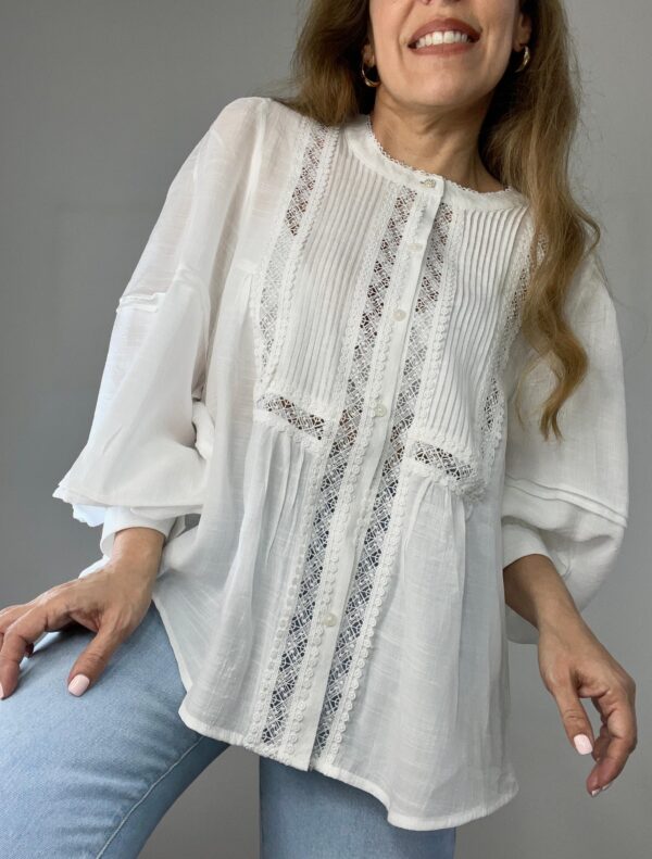 653071df-decb-4b11-929f-173f03a21fc3 2 Blusa Manga Globo con Puntilla