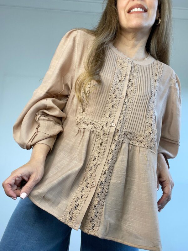 Blusa Manga Globo con Puntilla