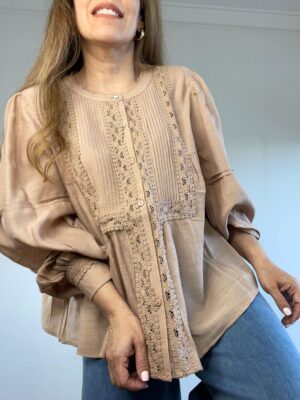 f89008e9-1cb1-4bd1-a19c-03901a97ed5e 1 Blusa Manga Globo con Puntilla