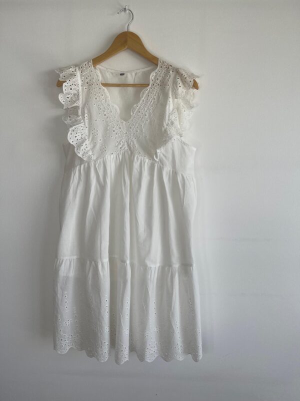 Imagen de WhatsApp 2025-10-03 a las 14.33.39_7506407e 4 Vestido Broderie Volados