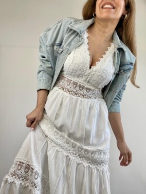 Imagen de WhatsApp 2025-10-03 a las 14.44.07_e76a35a5 1 Vestido Guipur y Puntilla Largo