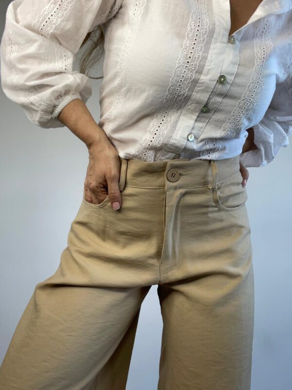 Imagen de WhatsApp 2025-10-11 a las 17.13.30_619fca25 2 Pantalon sastrero palazo