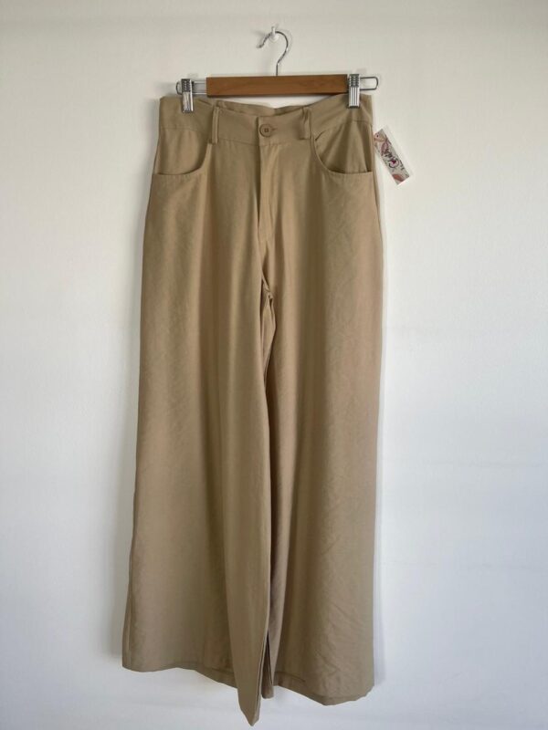 Imagen de WhatsApp 2025-10-11 a las 17.13.40_cc20bd65 3 Pantalon sastrero palazo