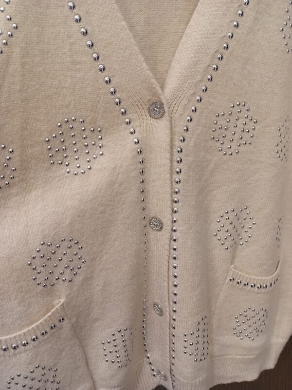 20250630_113330 Cardigan tachas