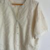 Imagen de WhatsApp 2025-11-06 a las 14.47.46_fdcca419 4 camisa flores bordadas en relieve oversize