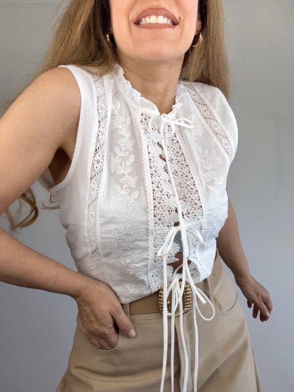 Blusa bordada lazos