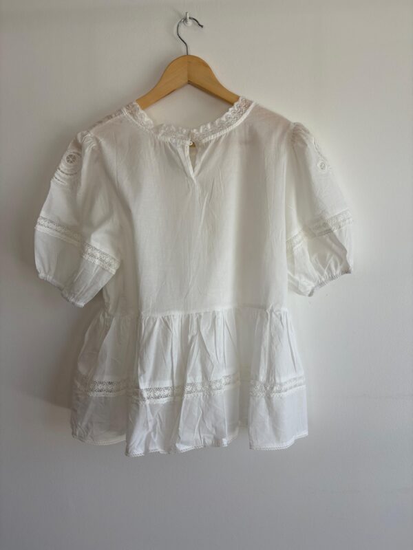 WhatsApp Image 2025-11-25 at 14.22.17 5 Blusa manga princesa puntilla y volados