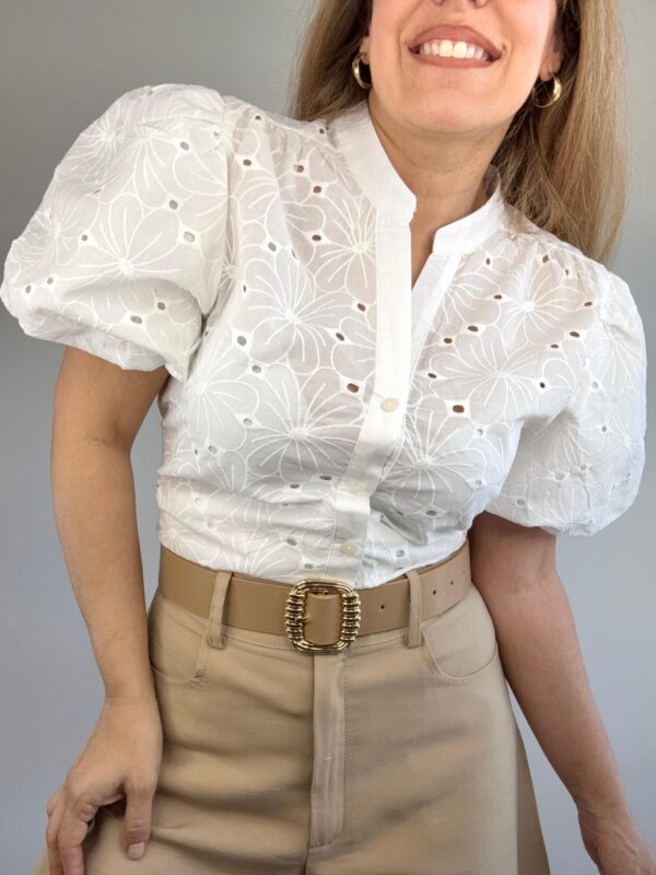 WhatsApp Image 2025-11-25 at 14.23.46 4 Camisa manga princesa flores bordadas