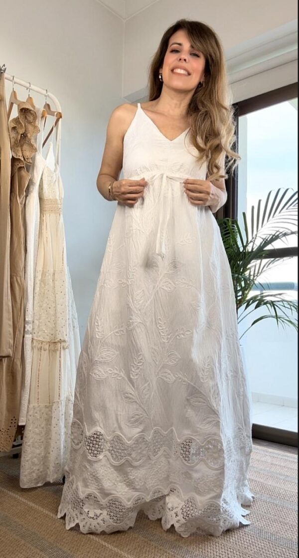 WhatsApp Image 2025-12-06 at 15.14.07 1 Vestido Largo bordado