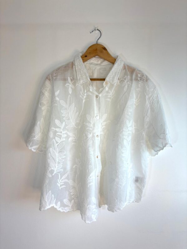 WhatsApp Image 2025-12-16 at 19.40.40 4 Camisa bordada talles grandes