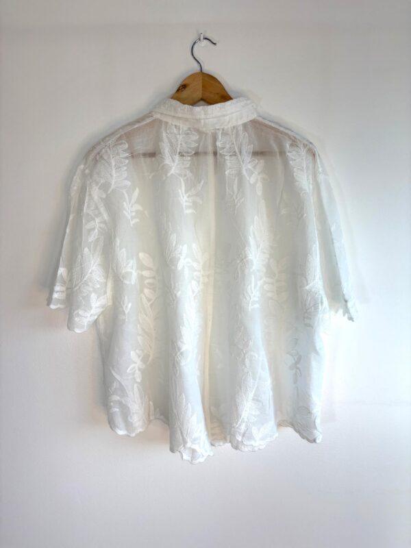 WhatsApp Image 2025-12-16 at 19.40.47 5 Camisa bordada talles grandes