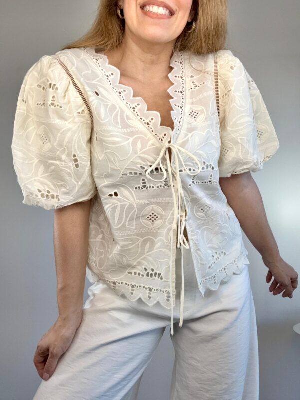 Blusa lazo con broderie