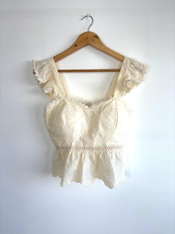 WhatsApp Image 2025-12-16 at 19.48.42 5 Top volados con broderie