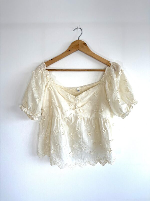 Blusa Aplique de flores