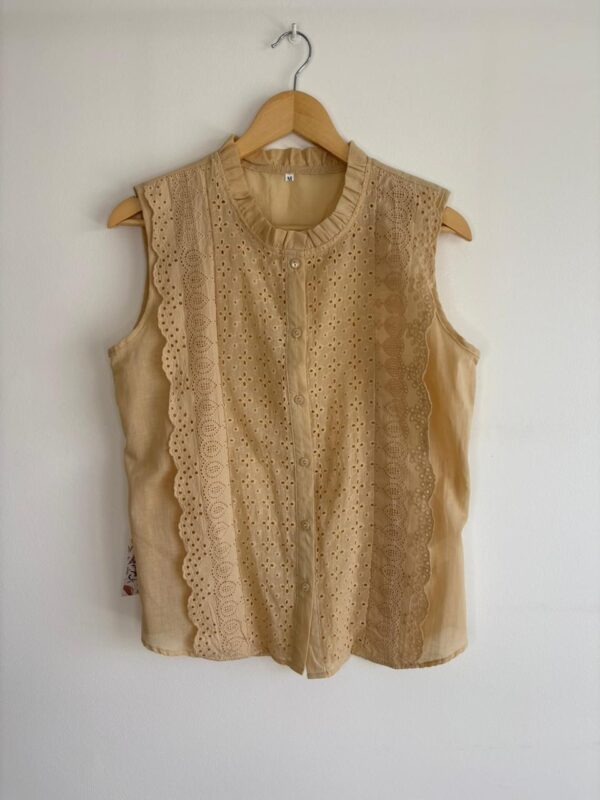 Blusa sin mangas broderie