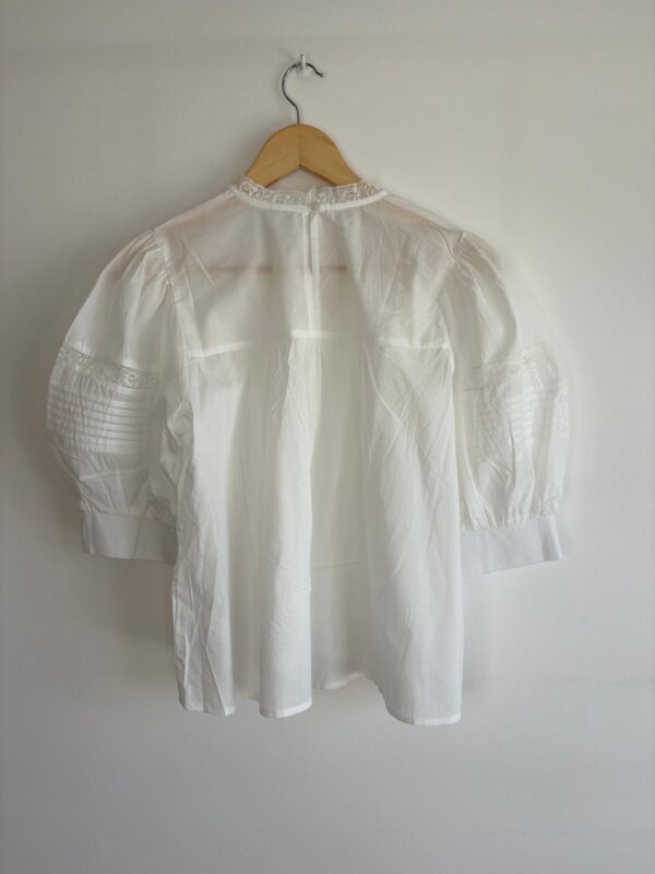 Blusa manga princesa encaje bordado