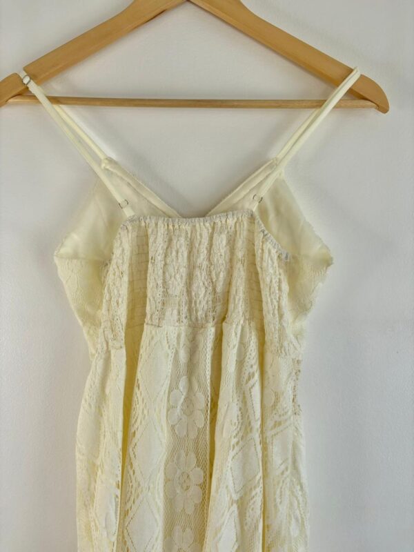 WhatsApp Image 2026-01-23 at 13.05.26 7 Vestido corto encaje puntillas