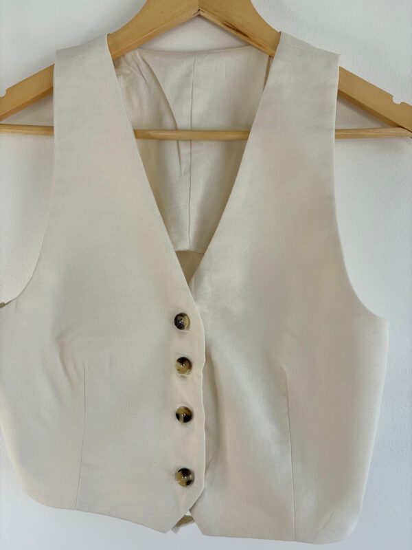 WhatsApp Image 2026-01-23 at 17.09.22 5 Chaleco sastrero lino espalda descubierta