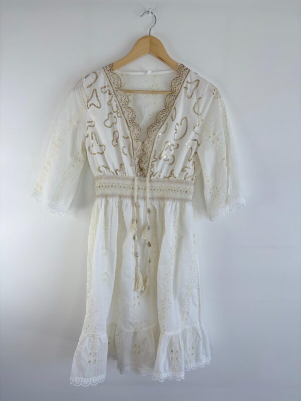 Vestido corto broderie lentejuelas