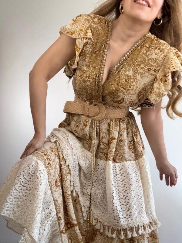 Vestido largo bordado puntillas