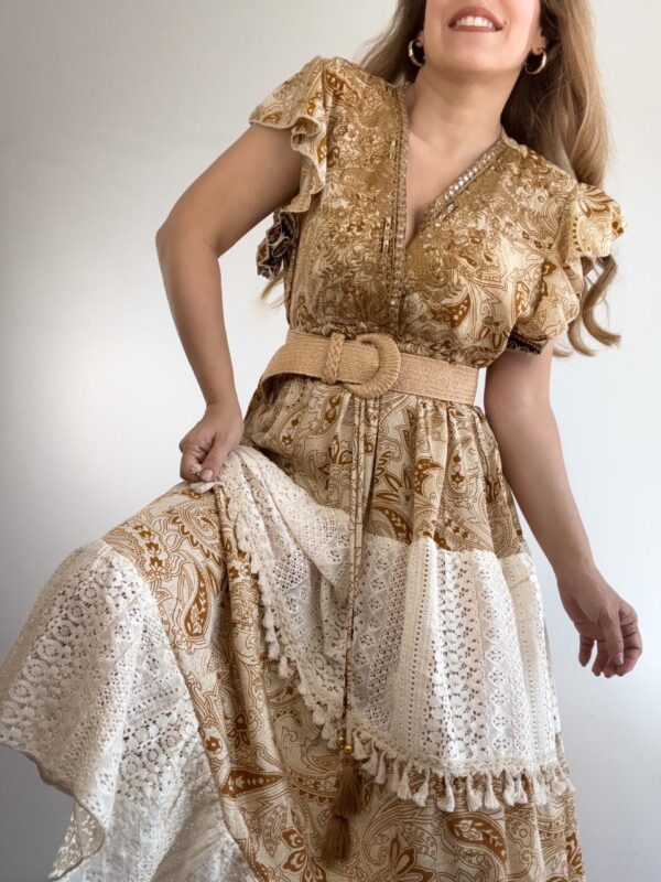 Vestido largo bordado puntillas