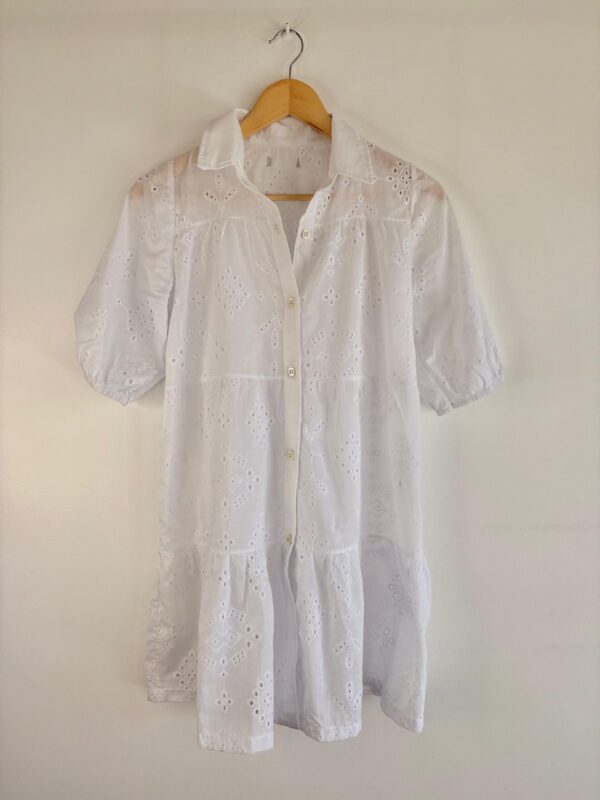 Vestido corto broderie