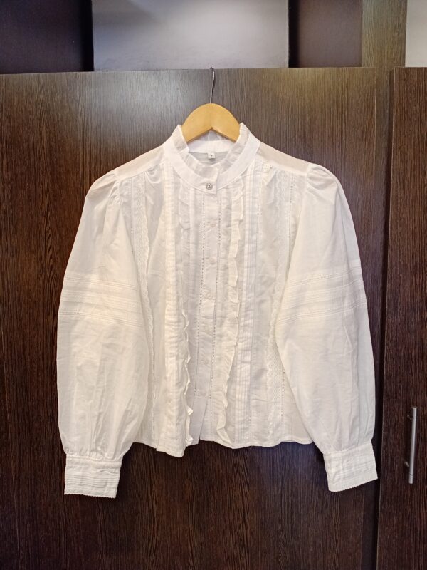 20260310_120844 Blusa volados manga globo