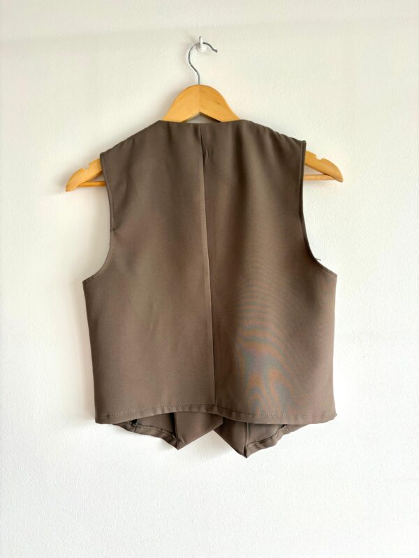 WhatsApp Image 2026-03-09 at 17.10.13 5 Chaleco sastrero