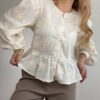 Blusa flores bordadas volados