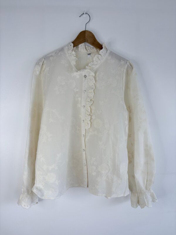 WhatsApp Image 2026-03-09 at 17.21.09 4 Blusa flores bordadas volados