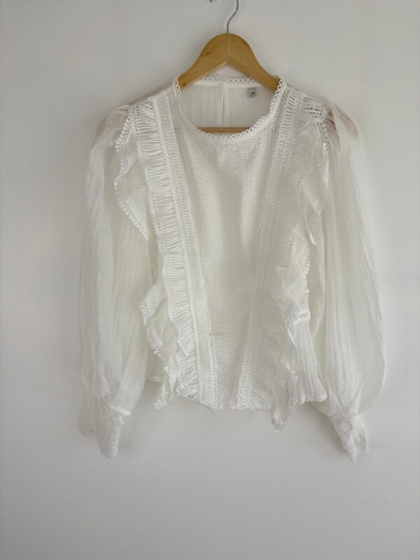 WhatsApp Image 2026-03-09 at 17.33.53 5 Blusa tul volados y puntillas