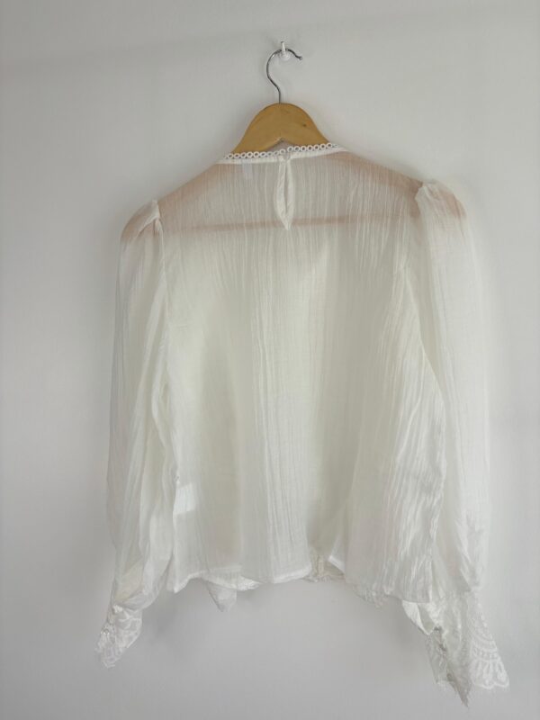 WhatsApp Image 2026-03-09 at 17.34.09 7 Blusa tul combinado con puntilla volados